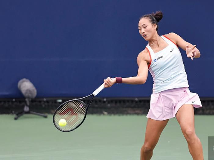 记者的秘密偷窥